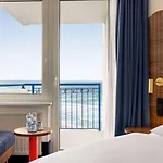 Hotel Vienna House By Wyndham Amber Baltic 4*
