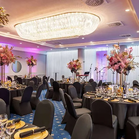 Vienna House By Wyndham Amber Baltic Hotel 4*