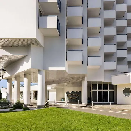 Vienna House By Wyndham Amber Baltic Hotel